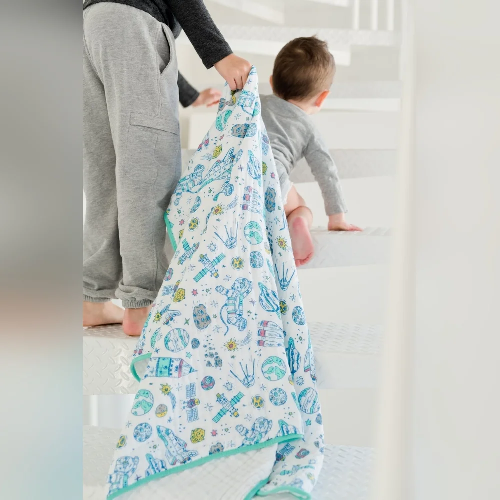 ADDISON BELLEEverything Blanket - Space